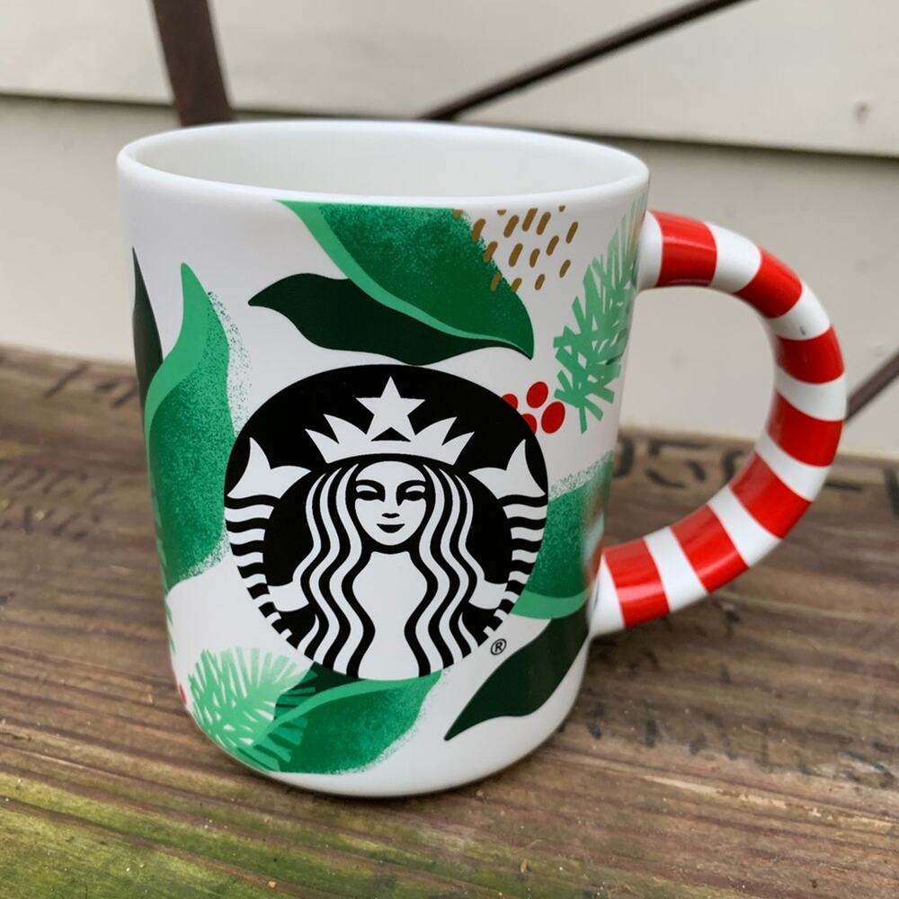 Starbucks 2019 Holiday coffee mug limited edition Holly and Peppermint Handle